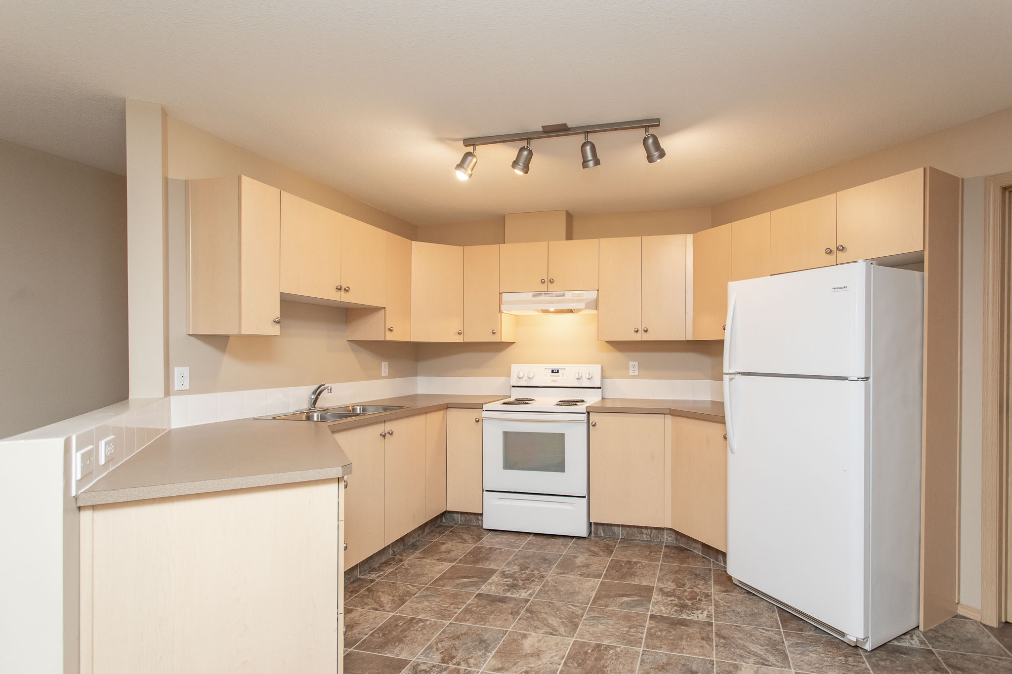 Lonsdale Court 2 Bed 2 Bath Laebon Rental Communities